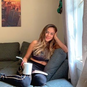 Meet your Posher, Itzel